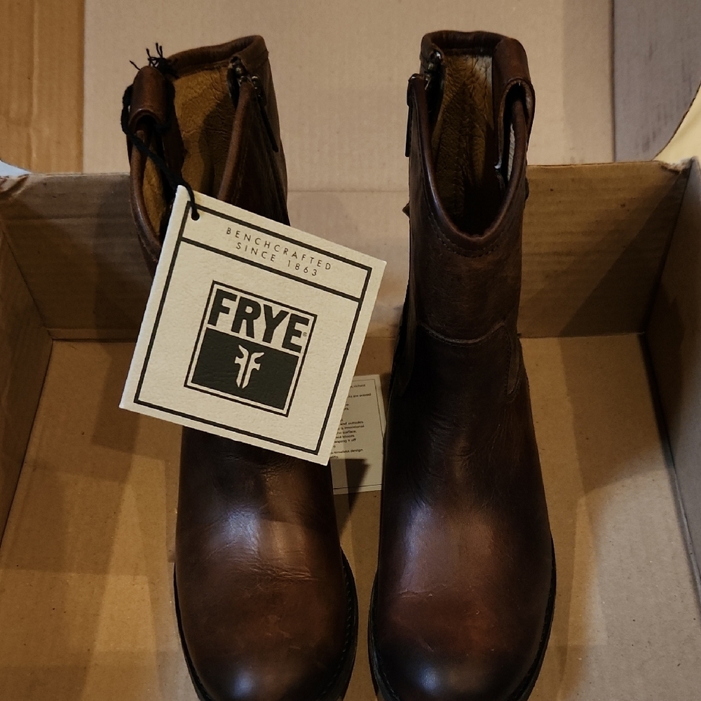 Frye (Melissa Button) Brown Leather Boots
